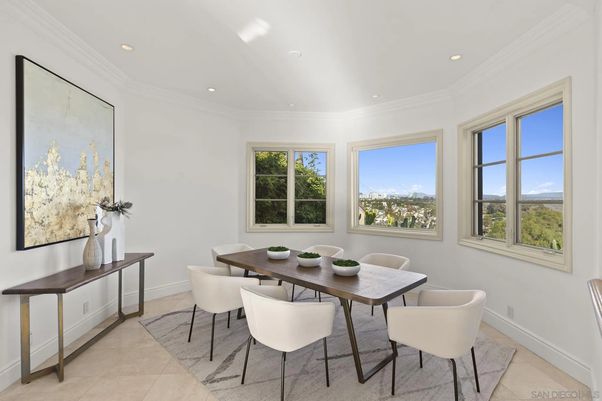 https://cdn.realtyfeed.com/cdn/127/230022311/d02b2523a7182e356151366817c305ae.webp