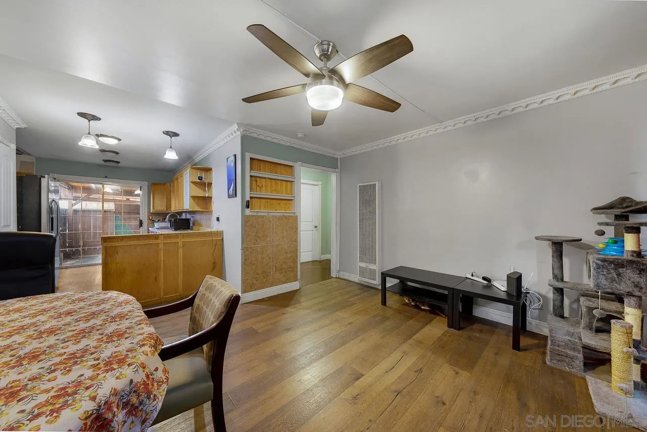 Photo #5: 230022525 Listing 