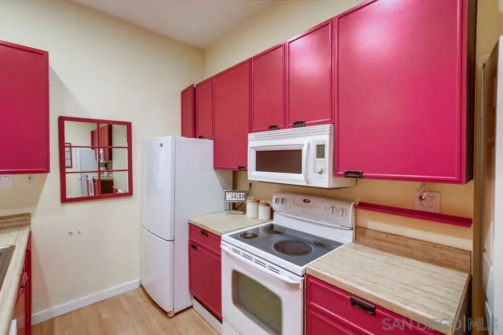 https://cdn.realtyfeed.com/cdn/127/230022563/51abd0343c411cb39058f75f9224559a.webp