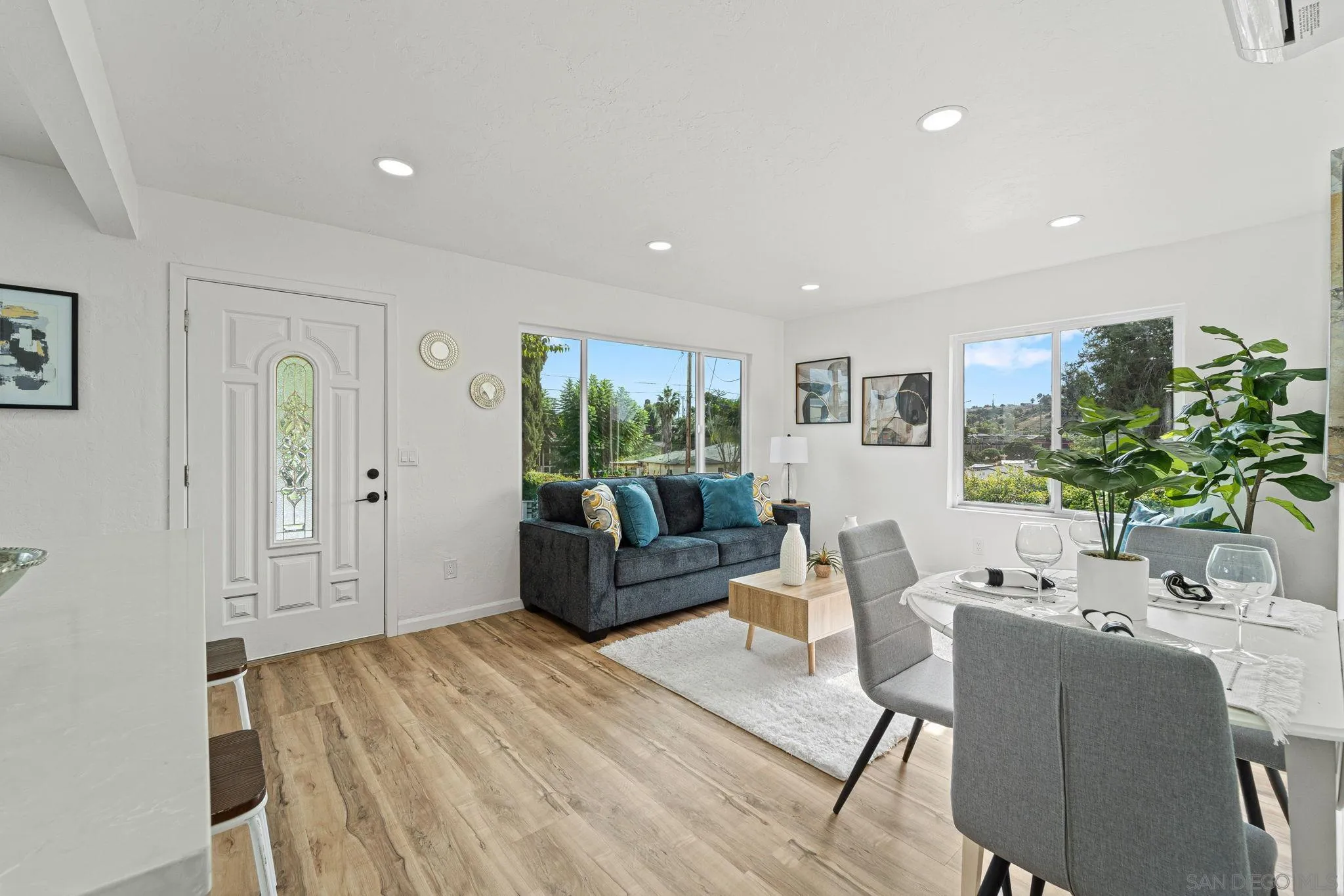https://cdn.realtyfeed.com/cdn/127/230022627/09545efd06fa48e4fc135da87d693559.webp