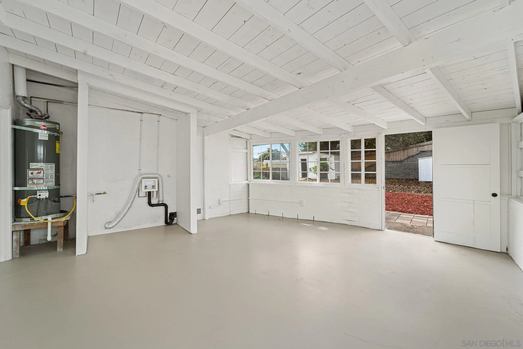 https://cdn.realtyfeed.com/cdn/127/230022627/1eab2690c3395e831ad79d3fdfce2ccb.webp