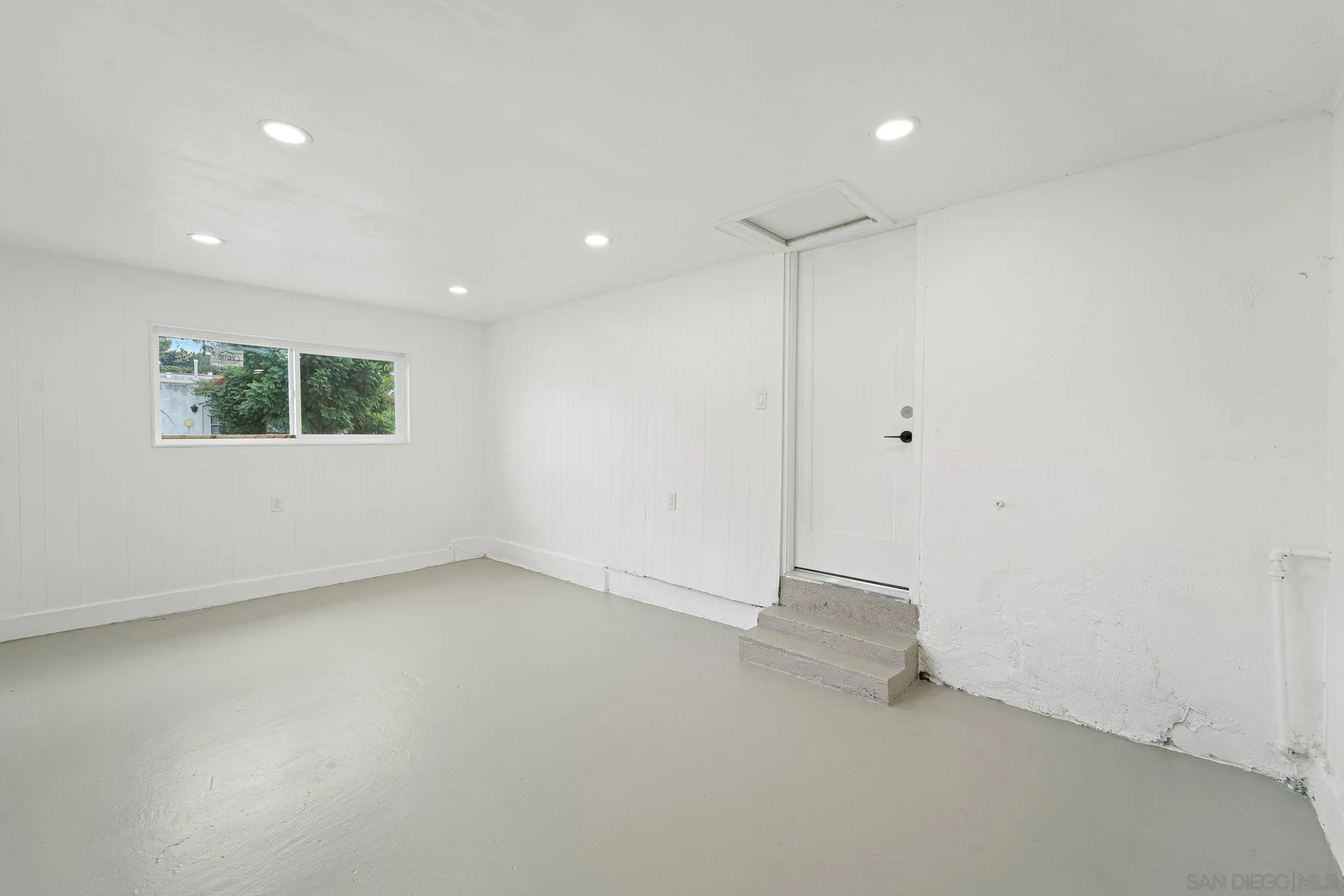 https://cdn.realtyfeed.com/cdn/127/230022627/630d5d0a6e620e1203d243ab0144f505.webp