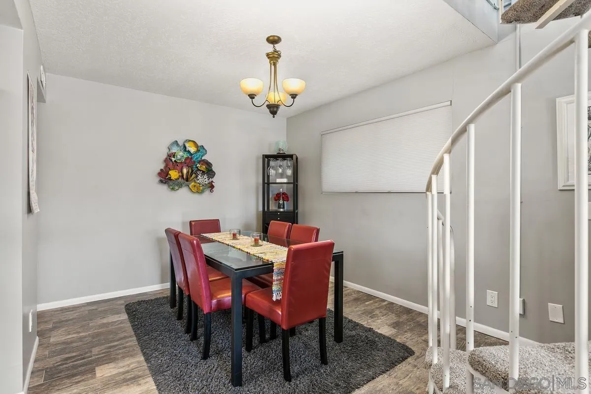 https://cdn.realtyfeed.com/cdn/127/230022660/96c37b00f290944f0229414c387fafe6.webp
