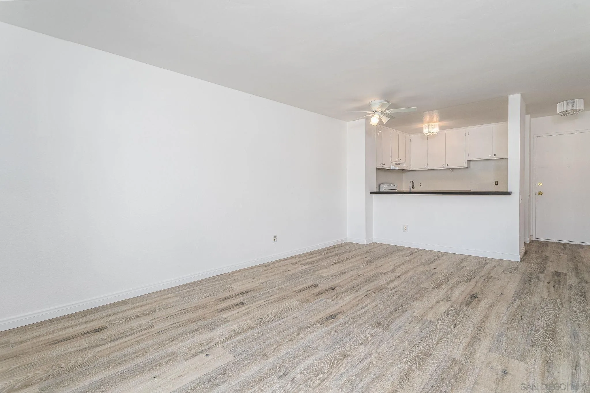 Photo #6: 230022822 Listing 