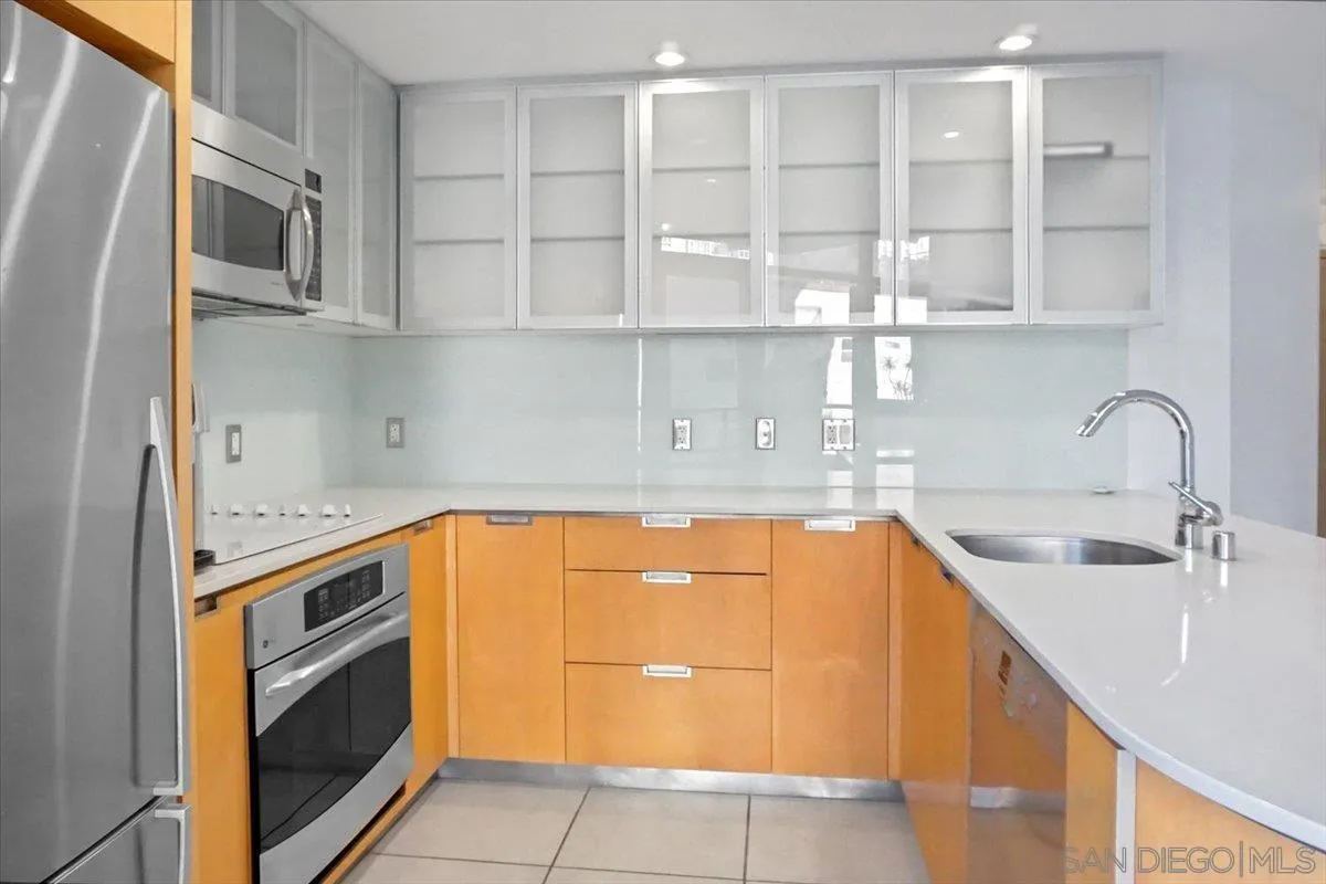 Photo #4: 230022824 Listing 