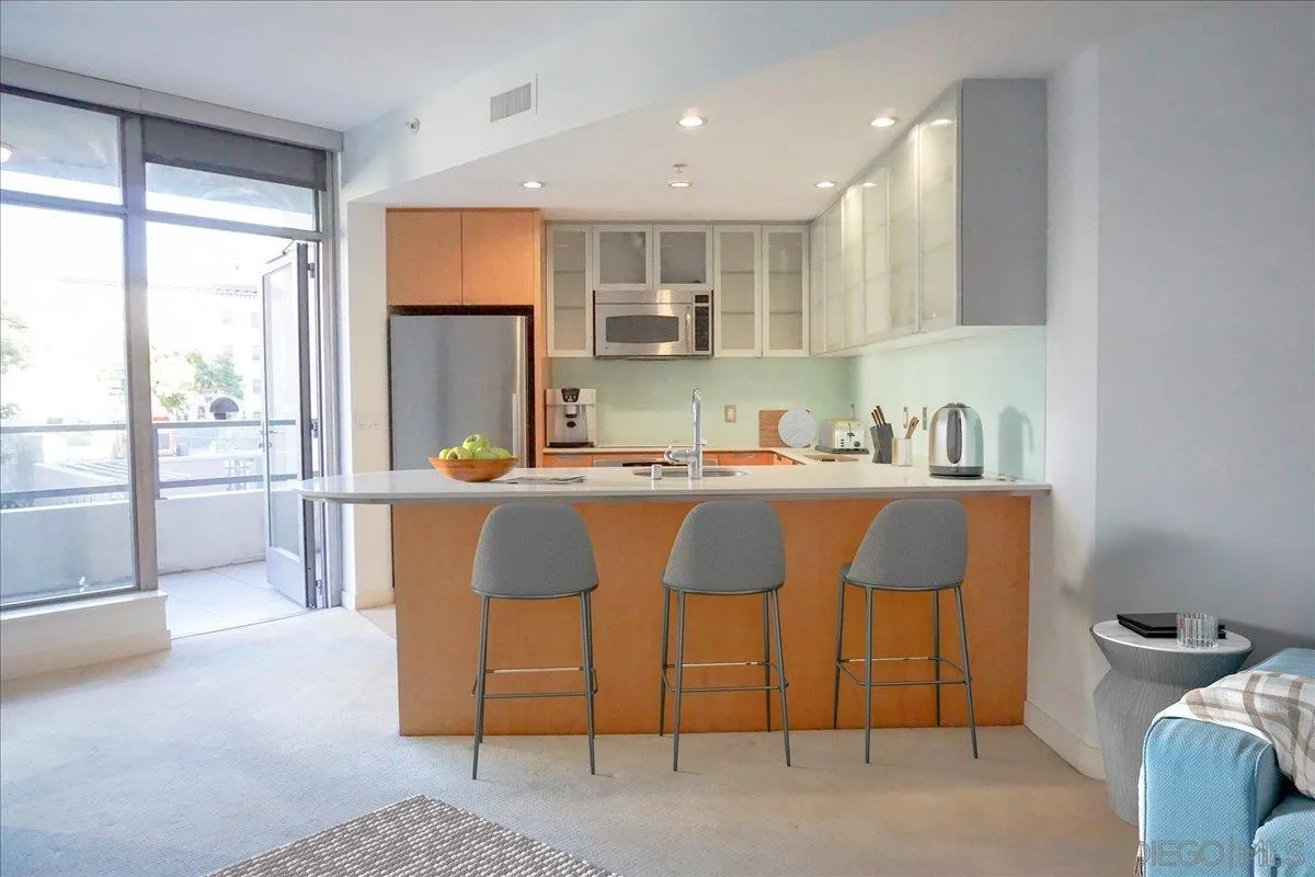 Photo #2: 230022824 Listing 