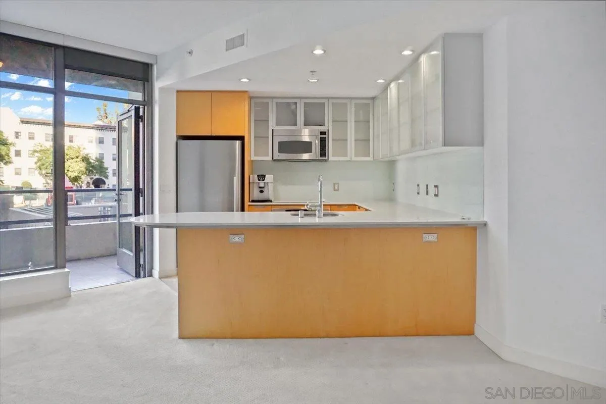 Photo #3: 230022824 Listing 