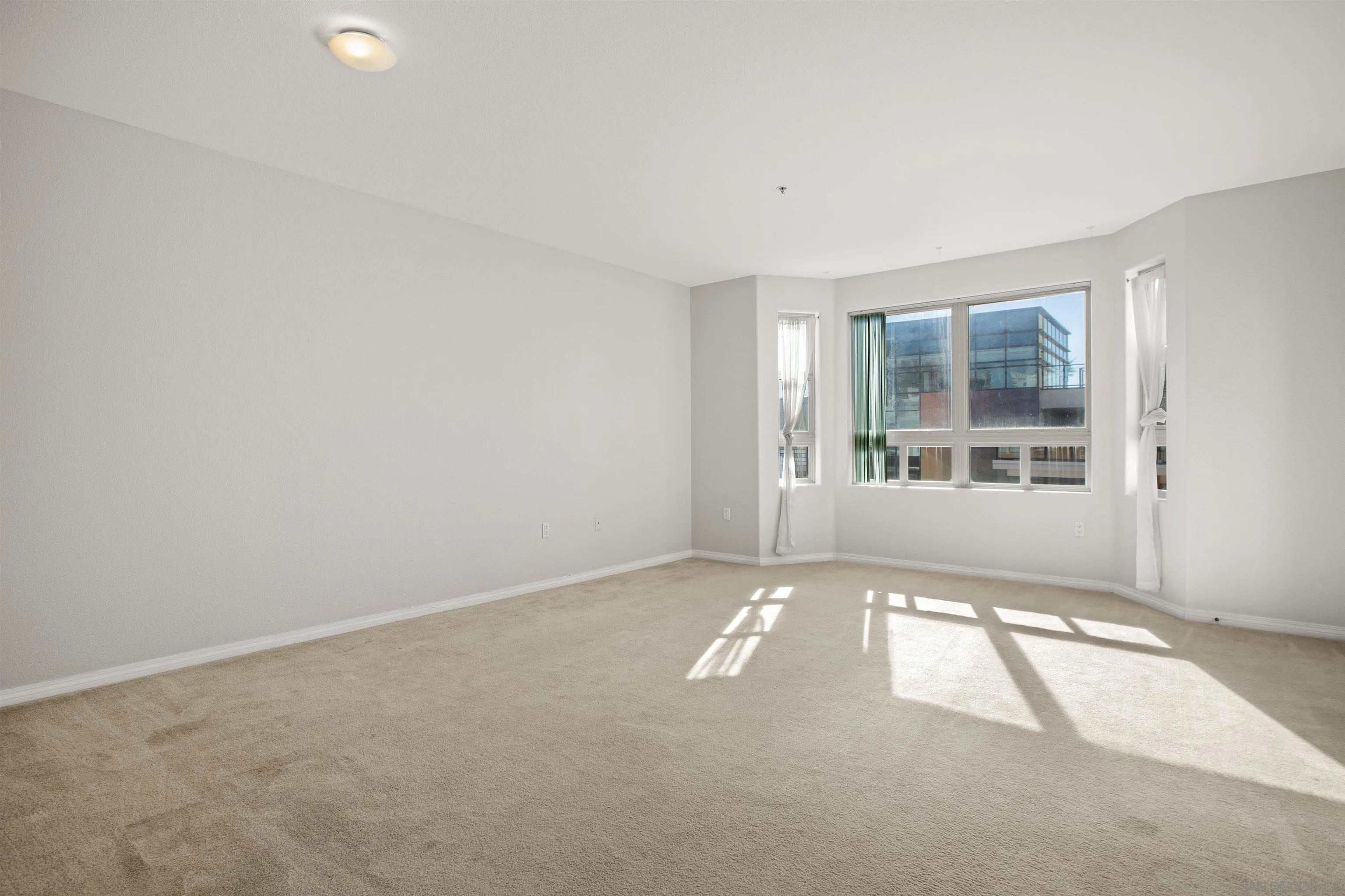 Photo #4: 230022834 Listing 