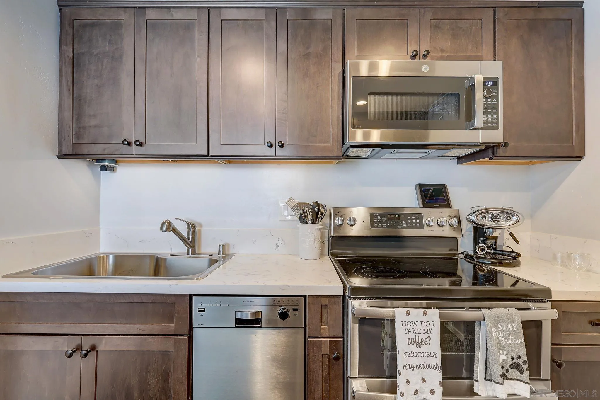 Photo #10: 230022887 Listing: Photo #10