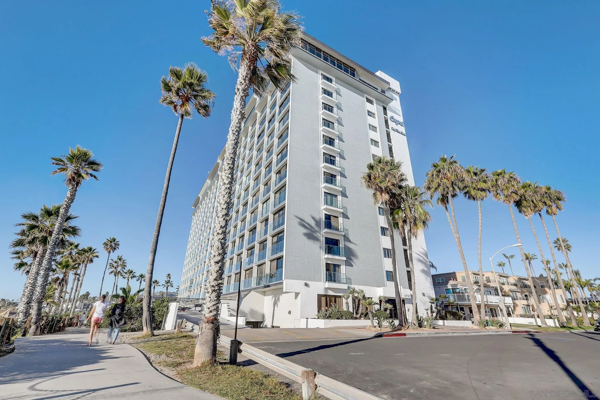 Photo #6: 230022887 Listing 