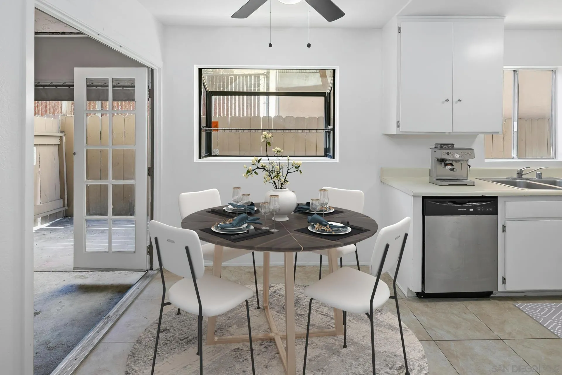 Photo #4: 230022896 Listing 