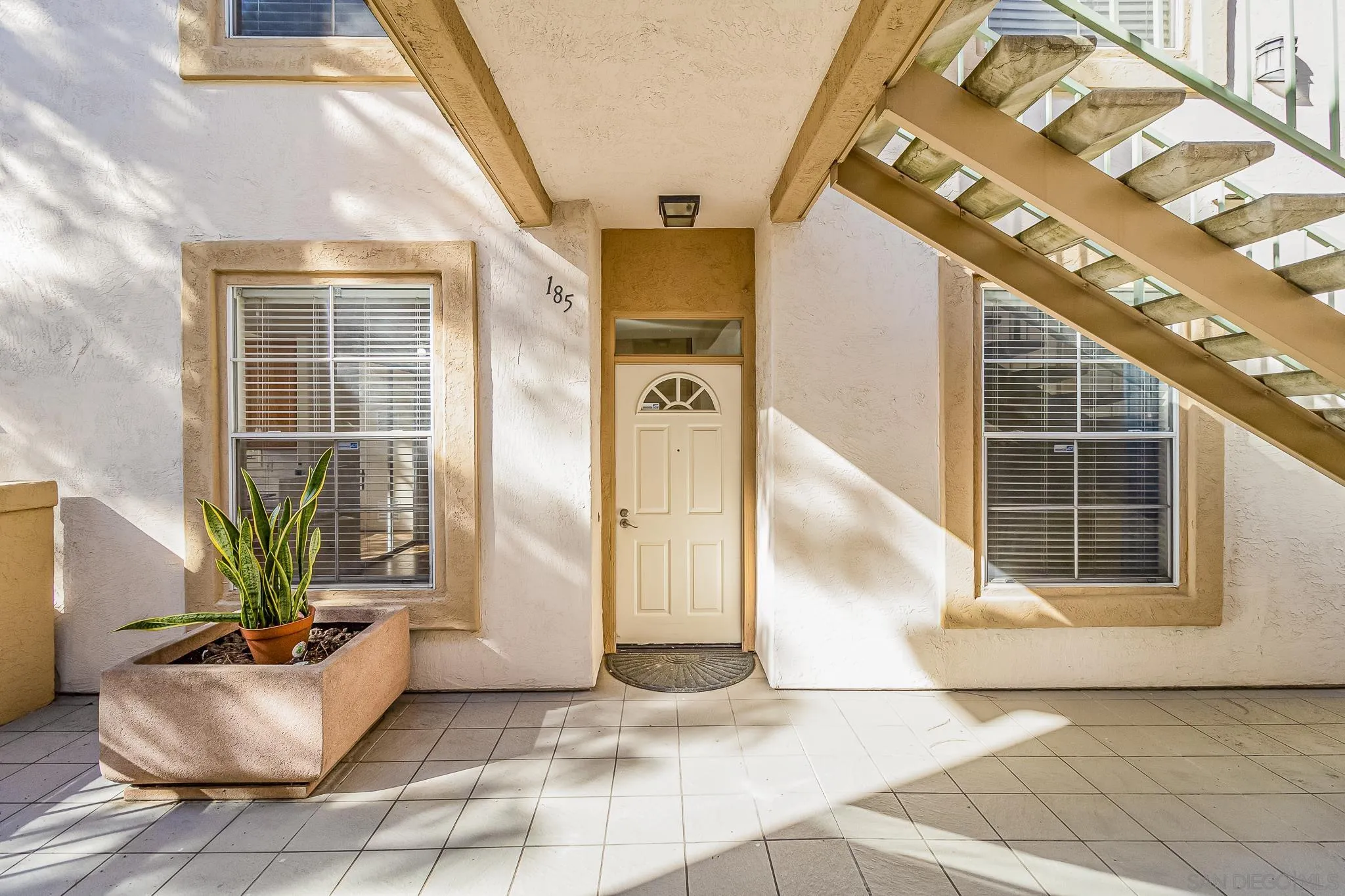 Photo #2: 230022903 Listing 