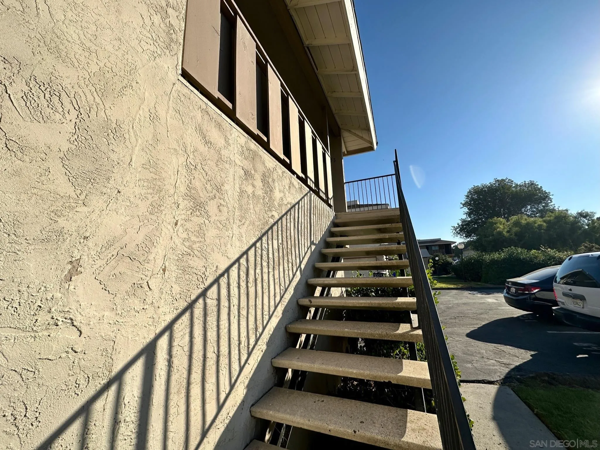 Photo #3: 230022958 Listing 