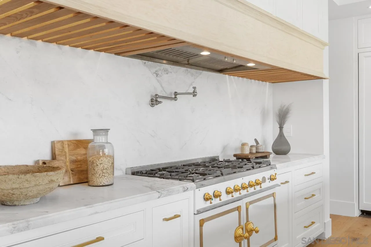 https://cdn.realtyfeed.com/cdn/127/230022964/927ff26b816ad029370fb2d75ffd7590.webp