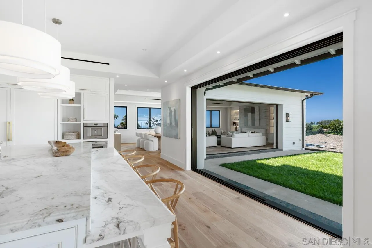 https://cdn.realtyfeed.com/cdn/127/230022964/cf13ec3693513dab315d38a66dc8a639.webp