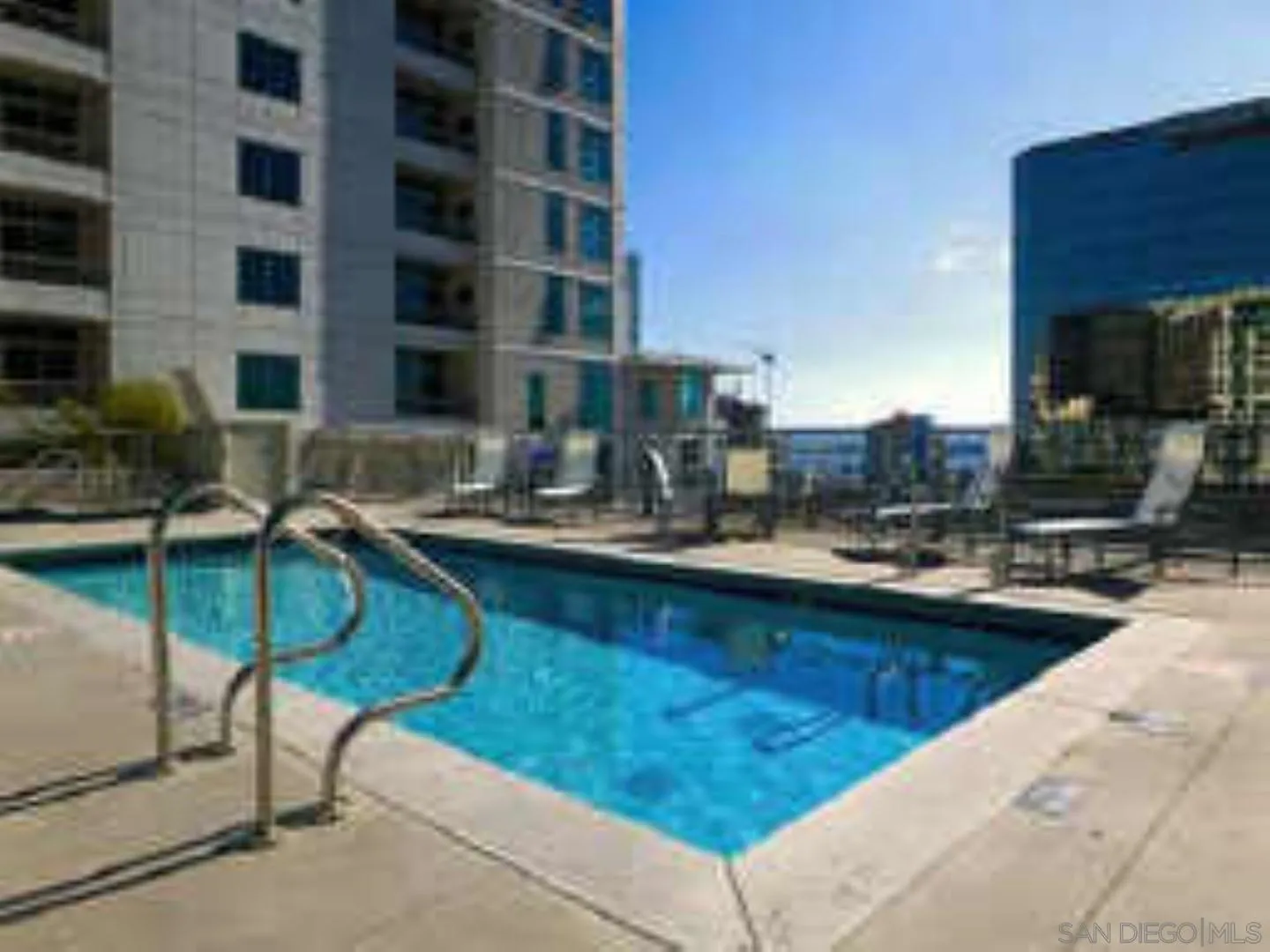 Photo #4: 230023067 Listing 