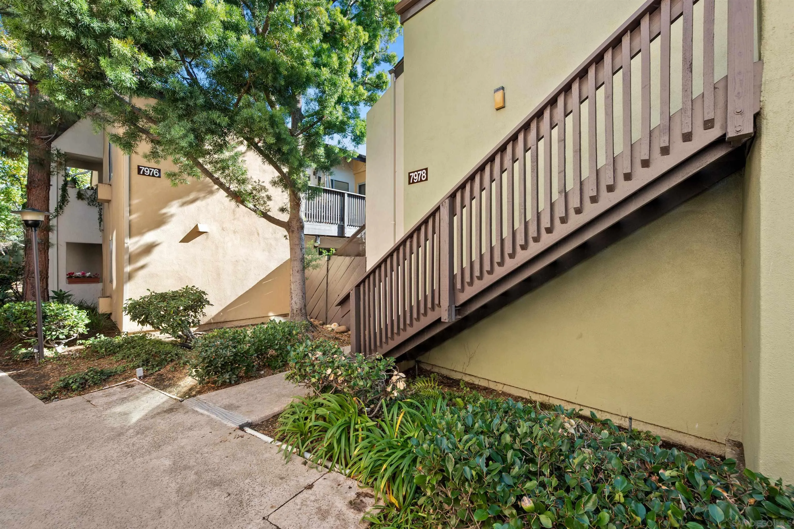 Photo #3: 230023082 Listing 
