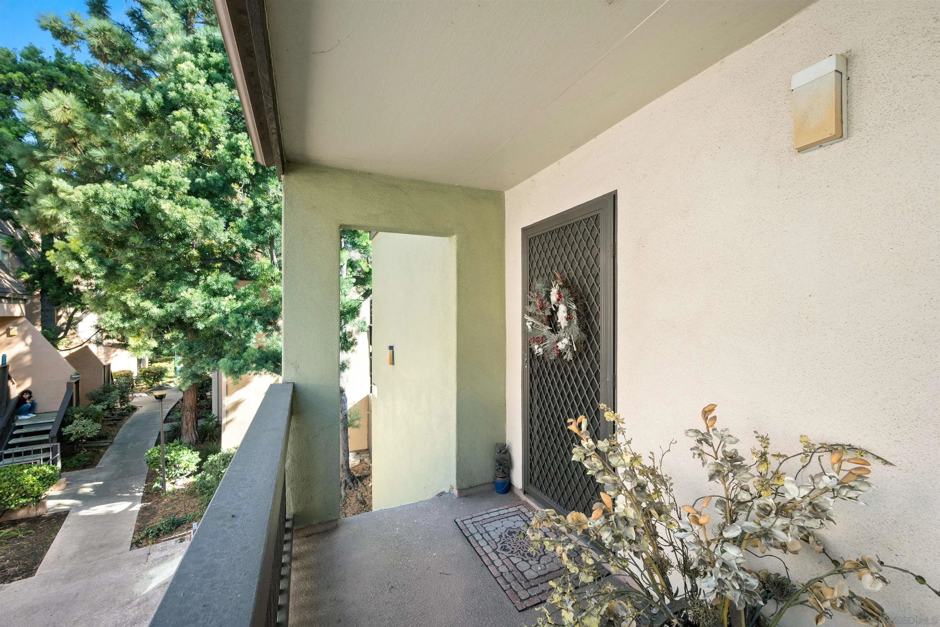 Photo #5: 230023082 Listing 
