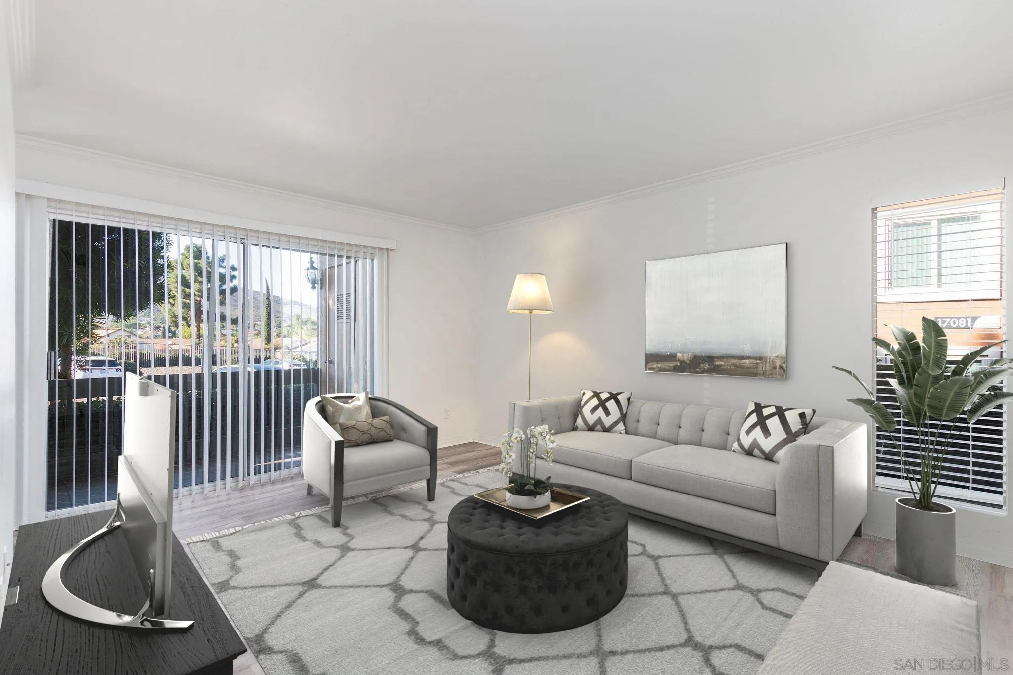 Photo #2: 230023157 Listing 