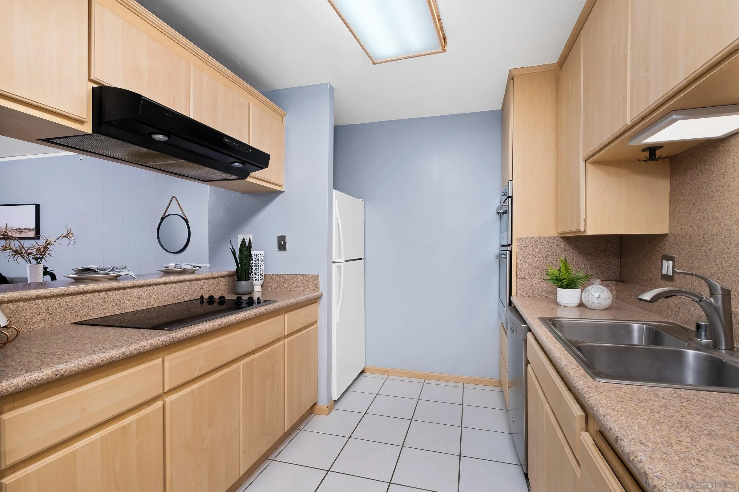 Photo #5: 230023221 Listing 