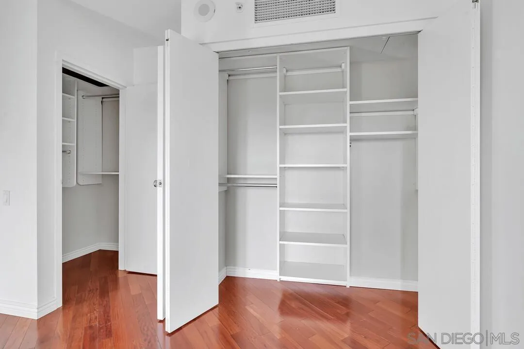 Photo #3: 230023234 Listing 