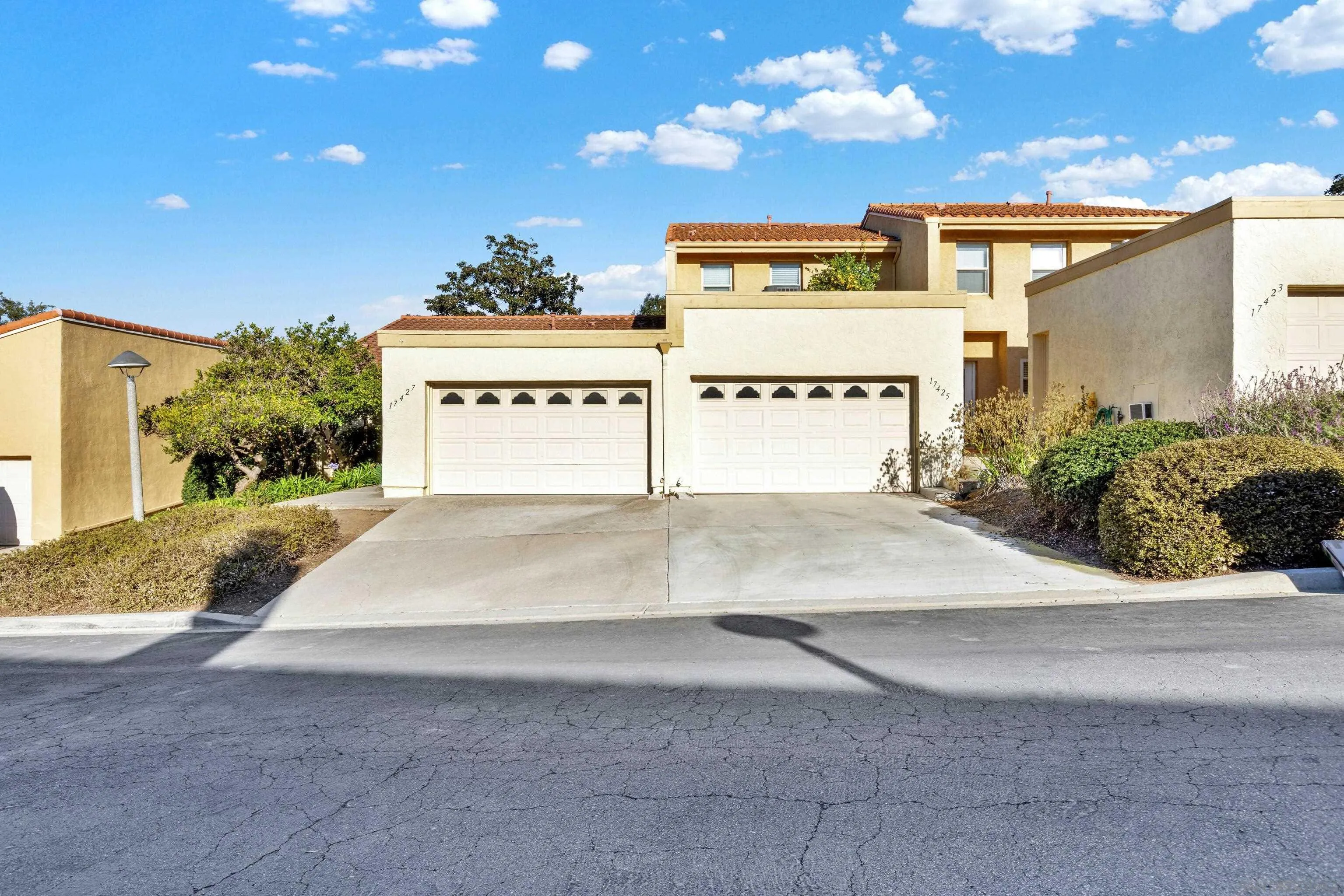 Photo #3: 230023521 Listing 