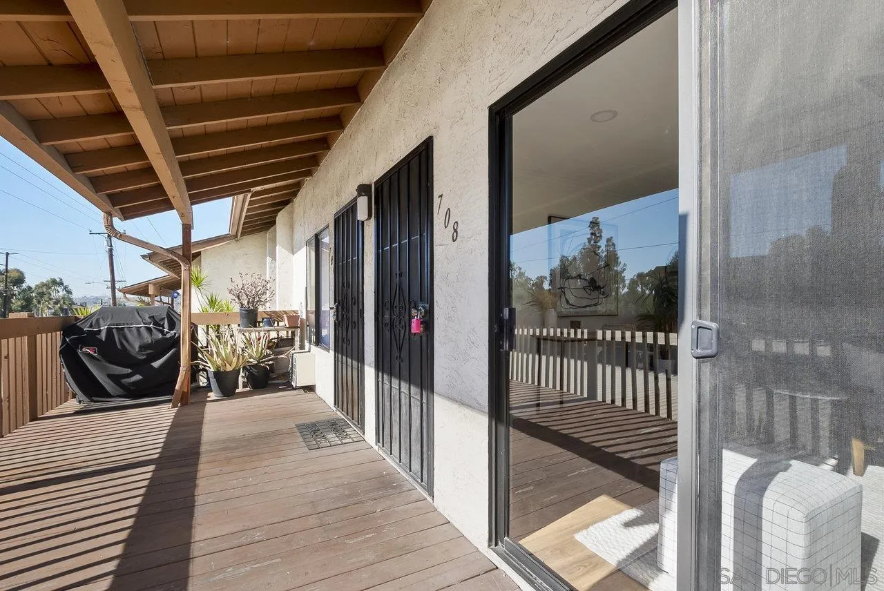 Photo #6: 230023615 Listing 