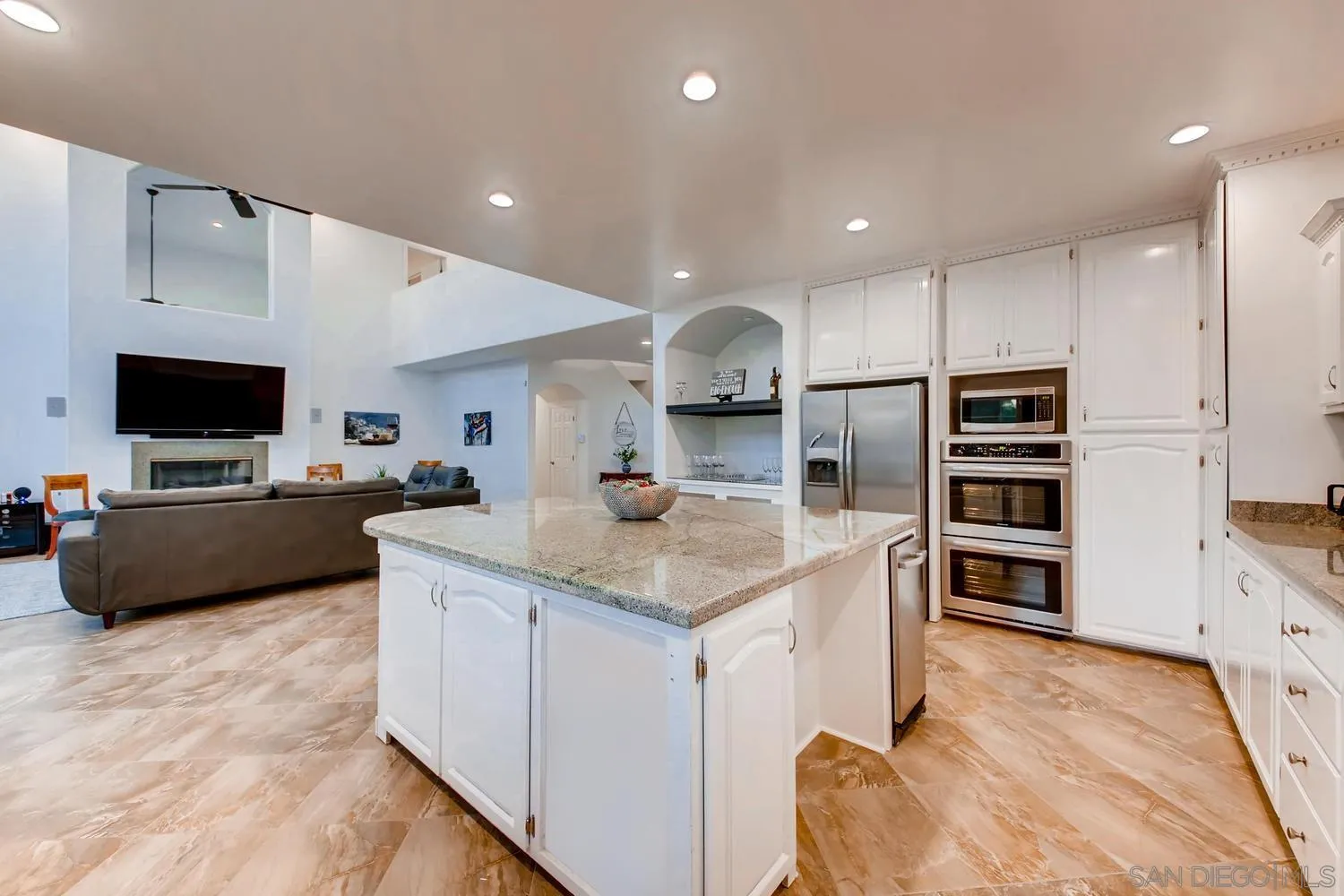 39575 Avenida Ascencion, Temecula, CA 92592, photo 18