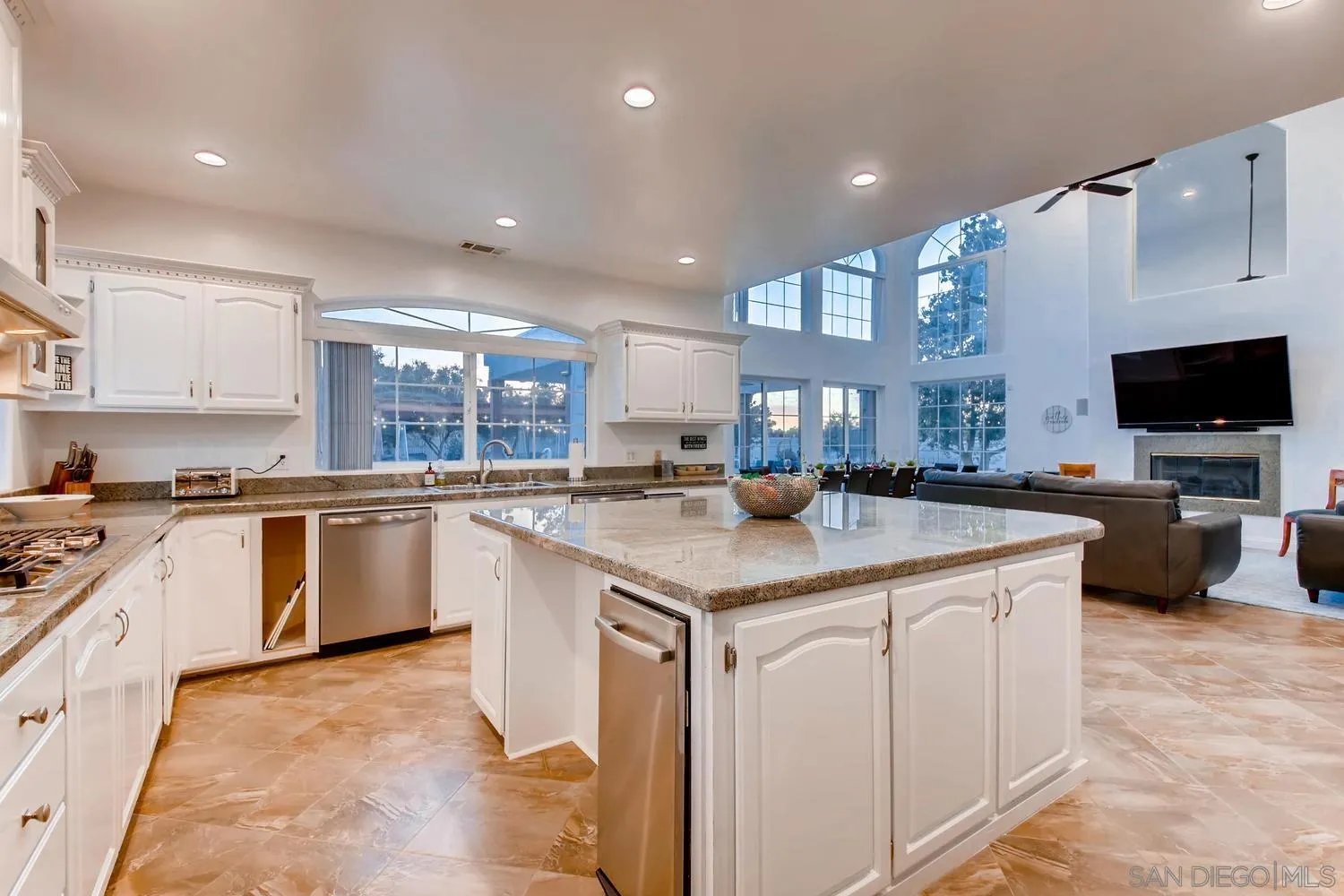 39575 Avenida Ascencion, Temecula, CA 92592, photo 17