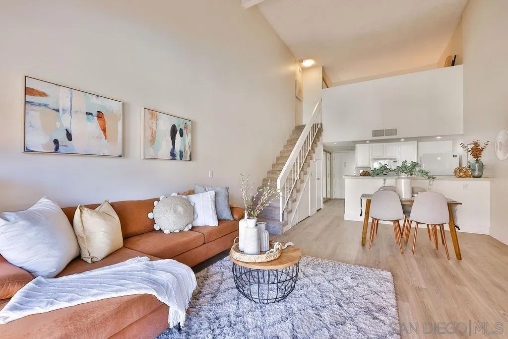 Photo #4: 230024007 Listing 