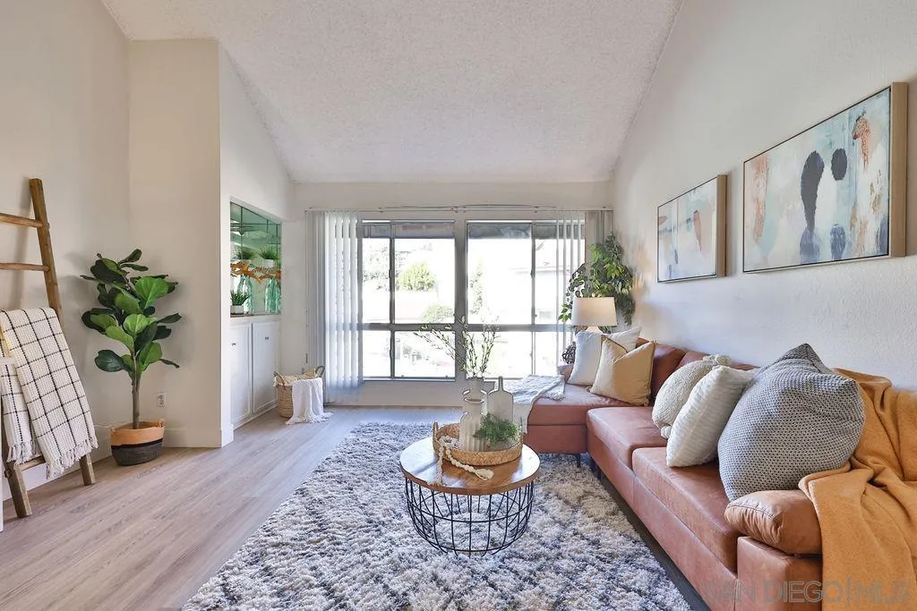 Photo #6: 230024007 Listing 