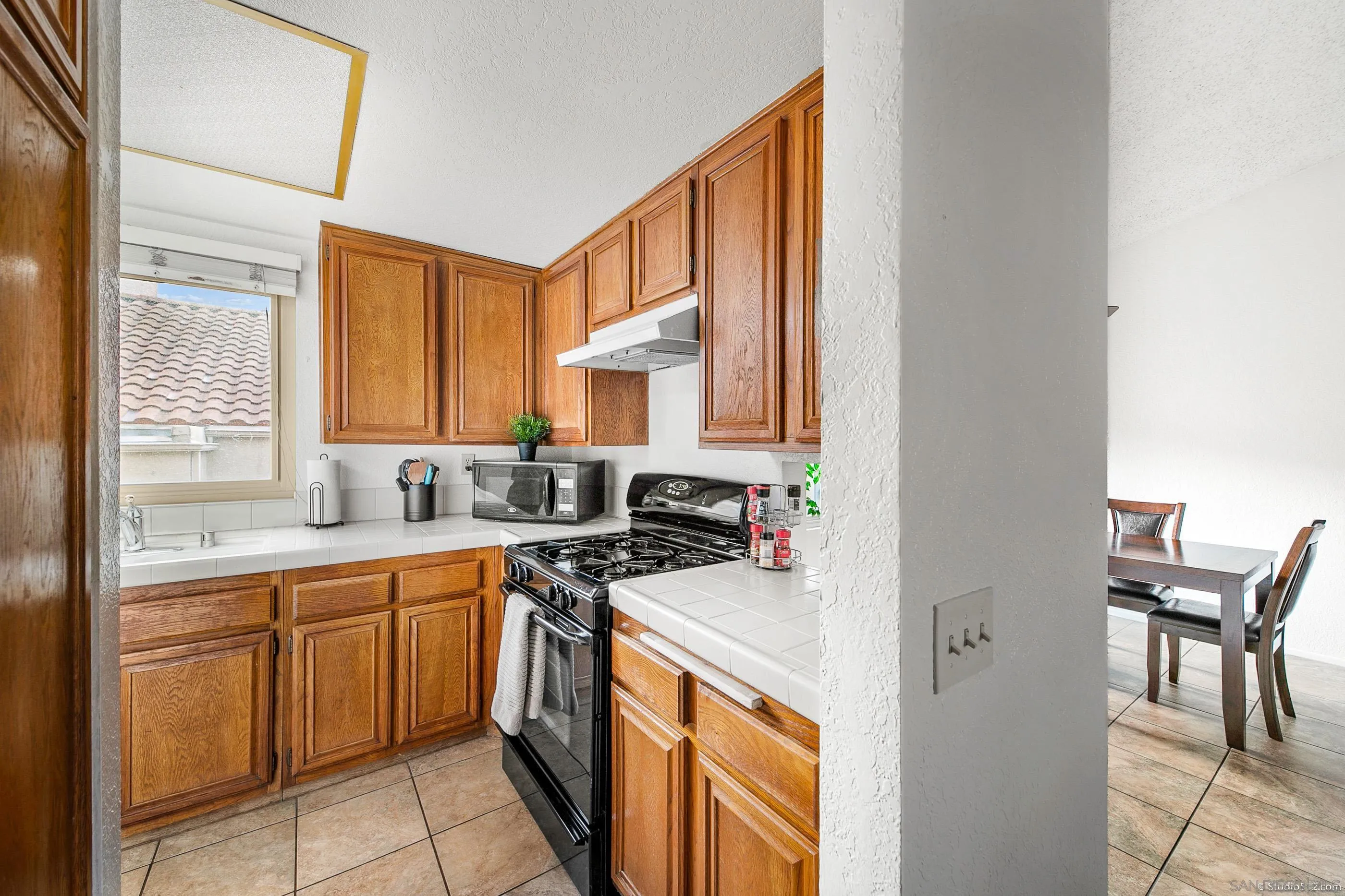 Photo #5: 230024021 Listing 