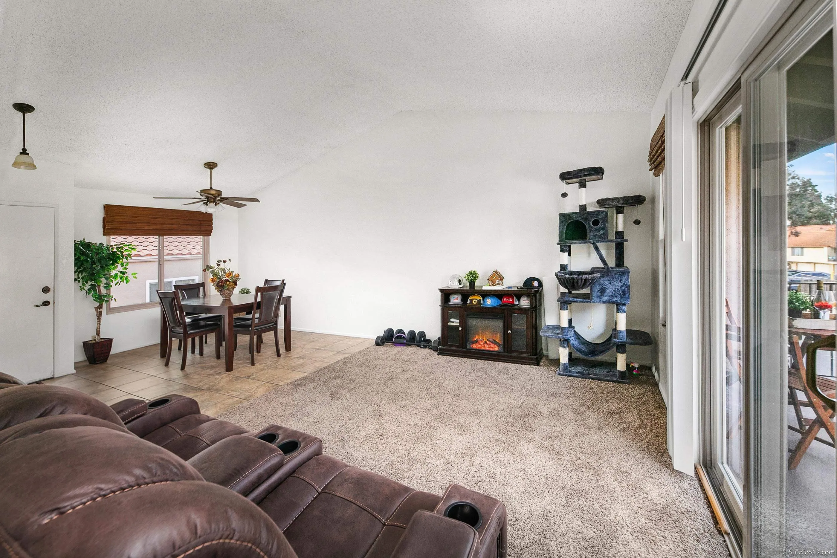 Photo #4: 230024021 Listing 