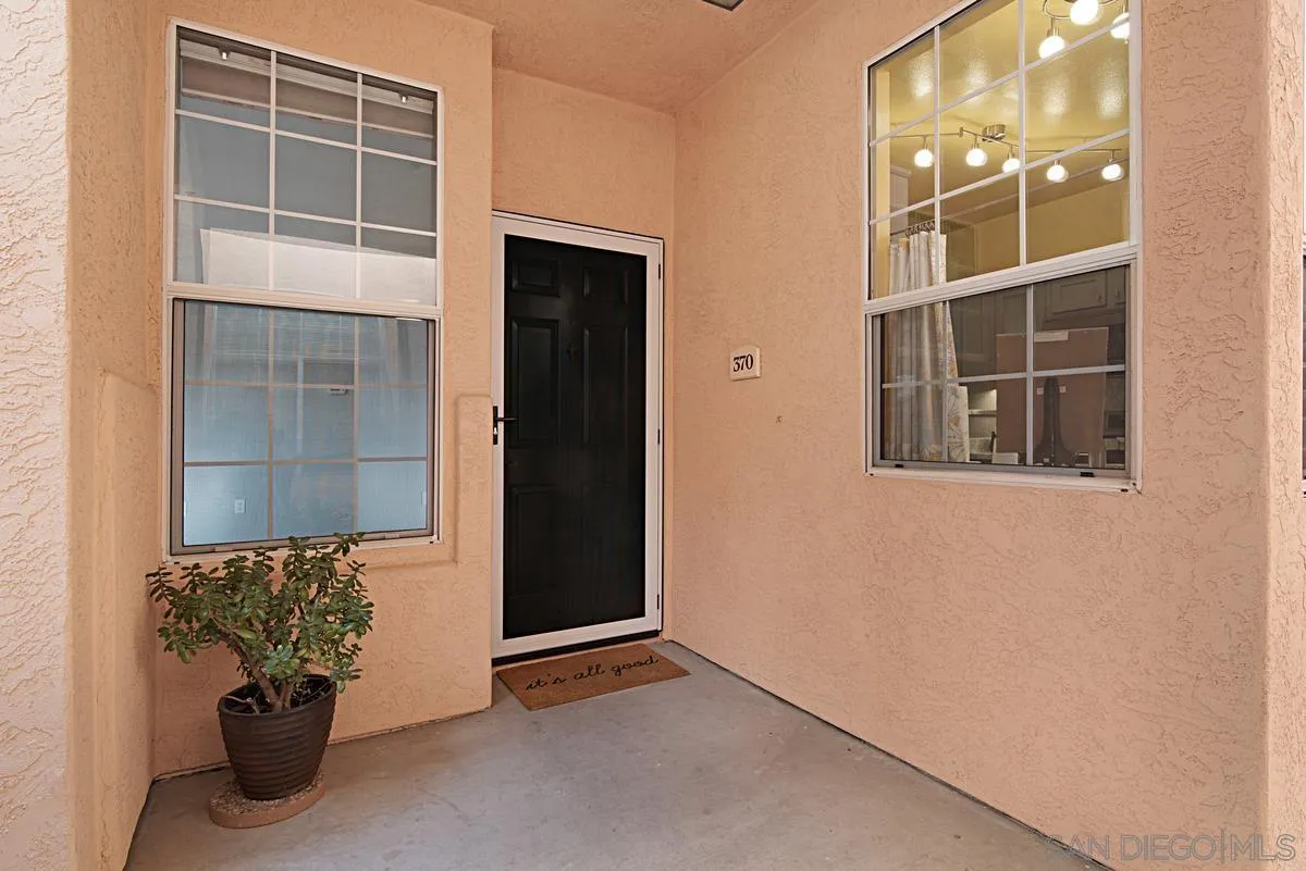 Photo #5: 230024079 Listing 