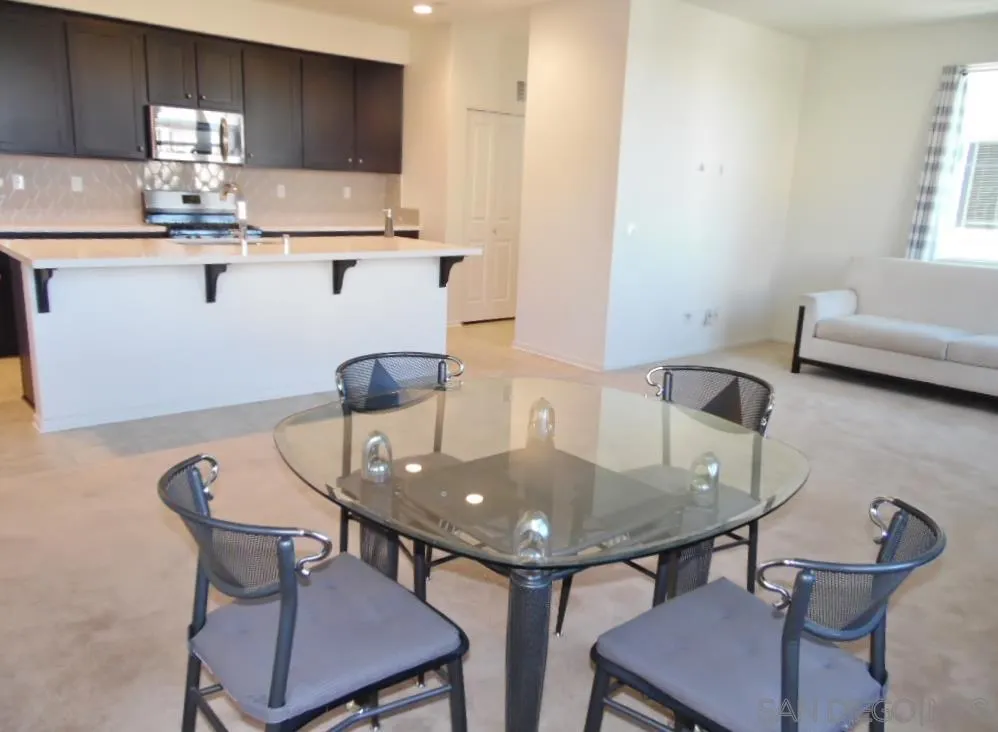 Photo #6: 230024157 Listing 