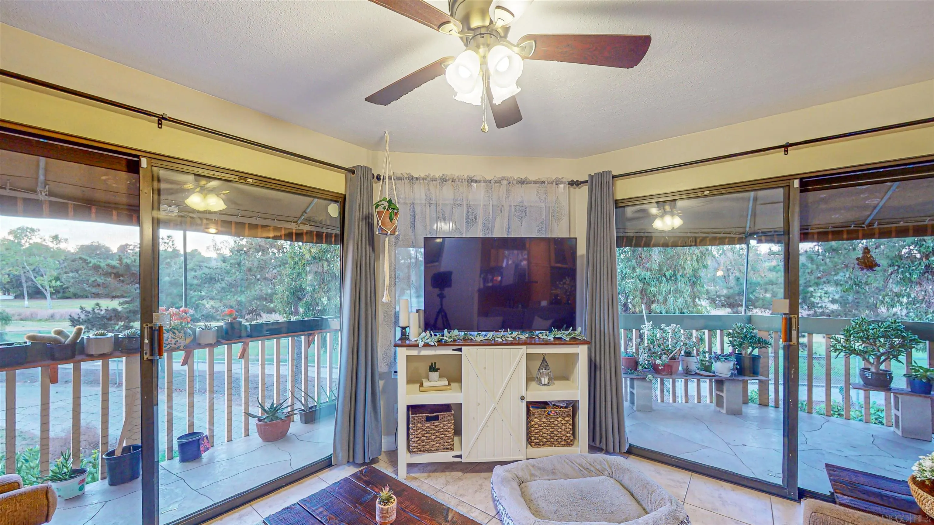 Photo #3: 230024191 Listing 