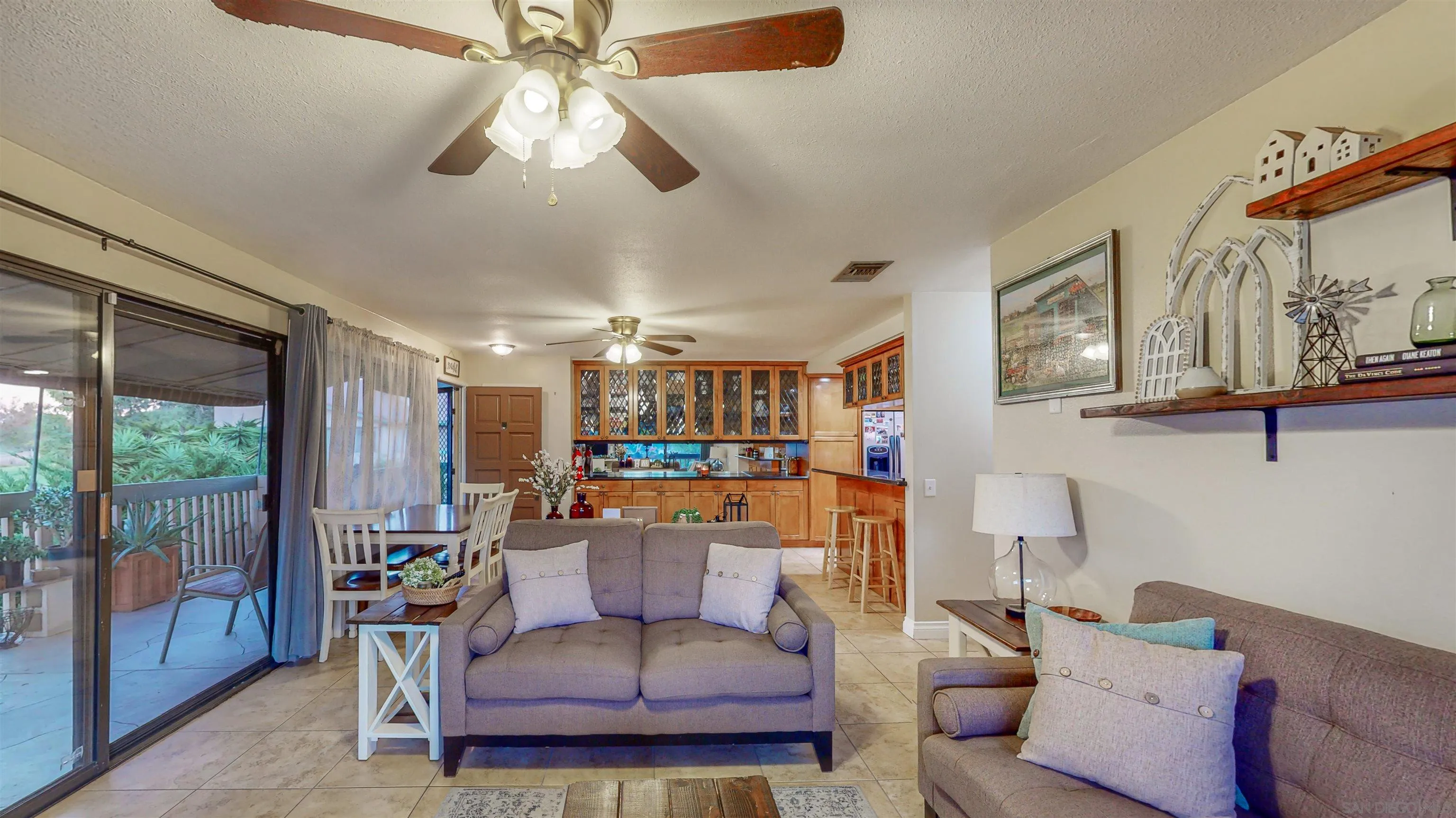 Photo #4: 230024191 Listing 
