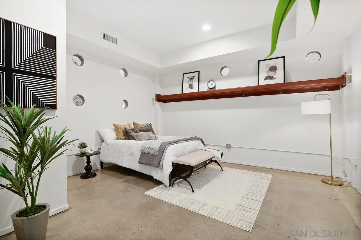 Photo #3: 230024274 Listing 