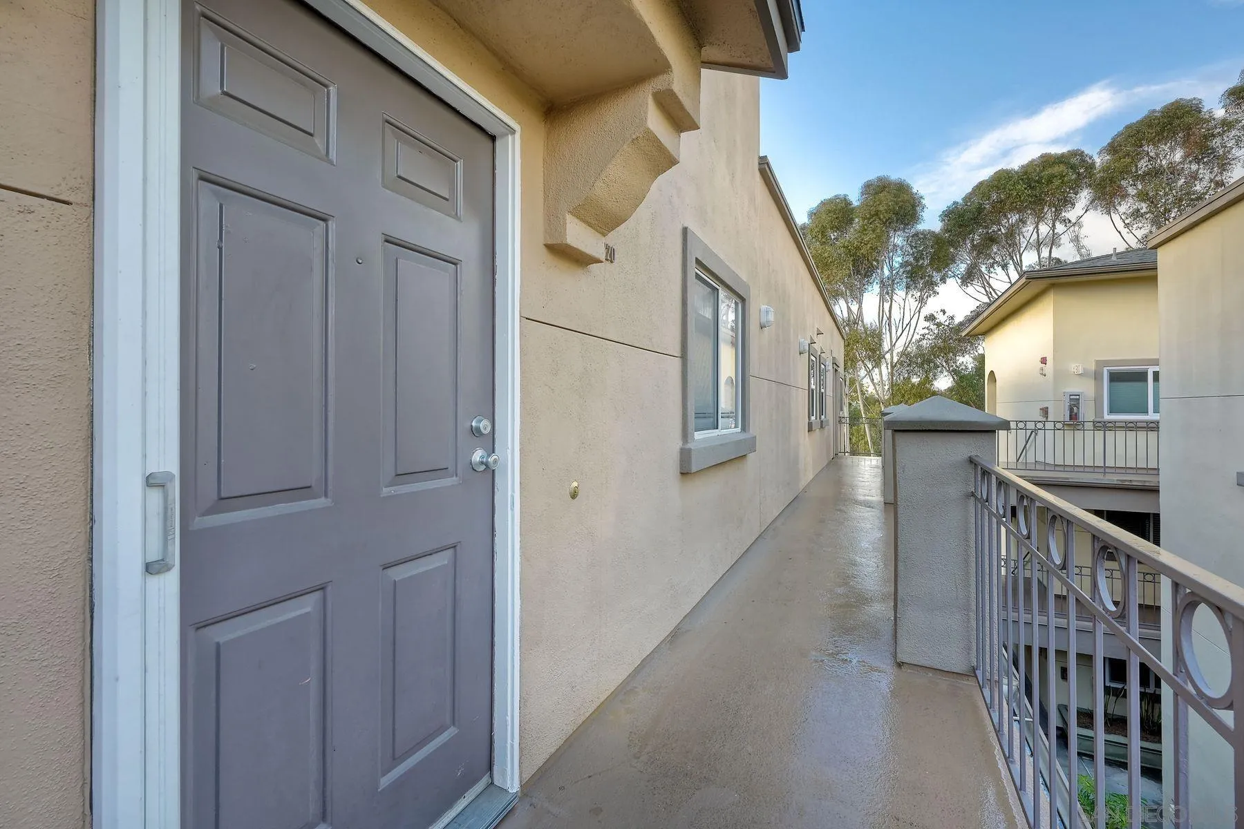 Photo #3: 230024323 Listing 