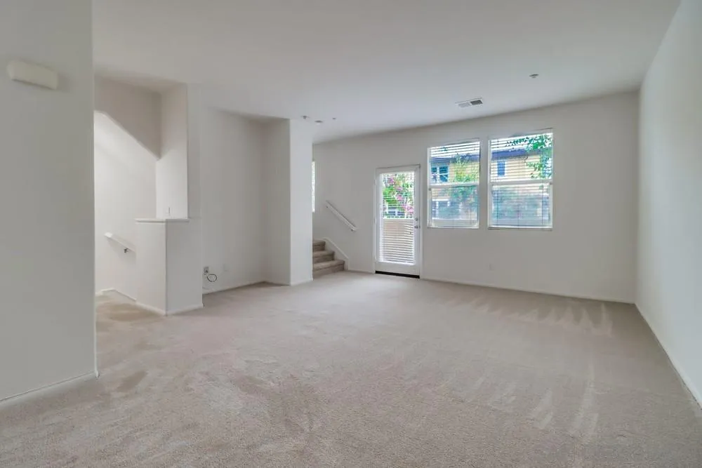 Photo #4: 230024383 Listing 