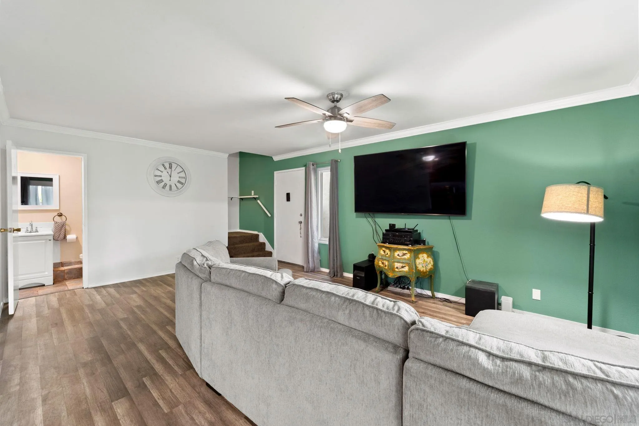 Photo #4: 230024407 Listing 