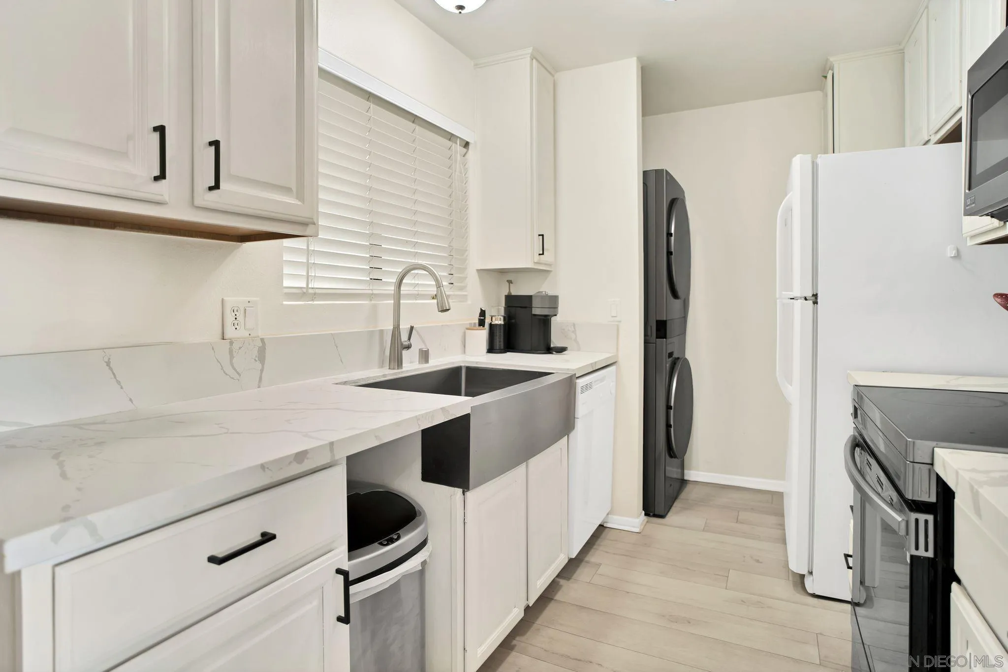 Photo #4: 240000011 Listing 