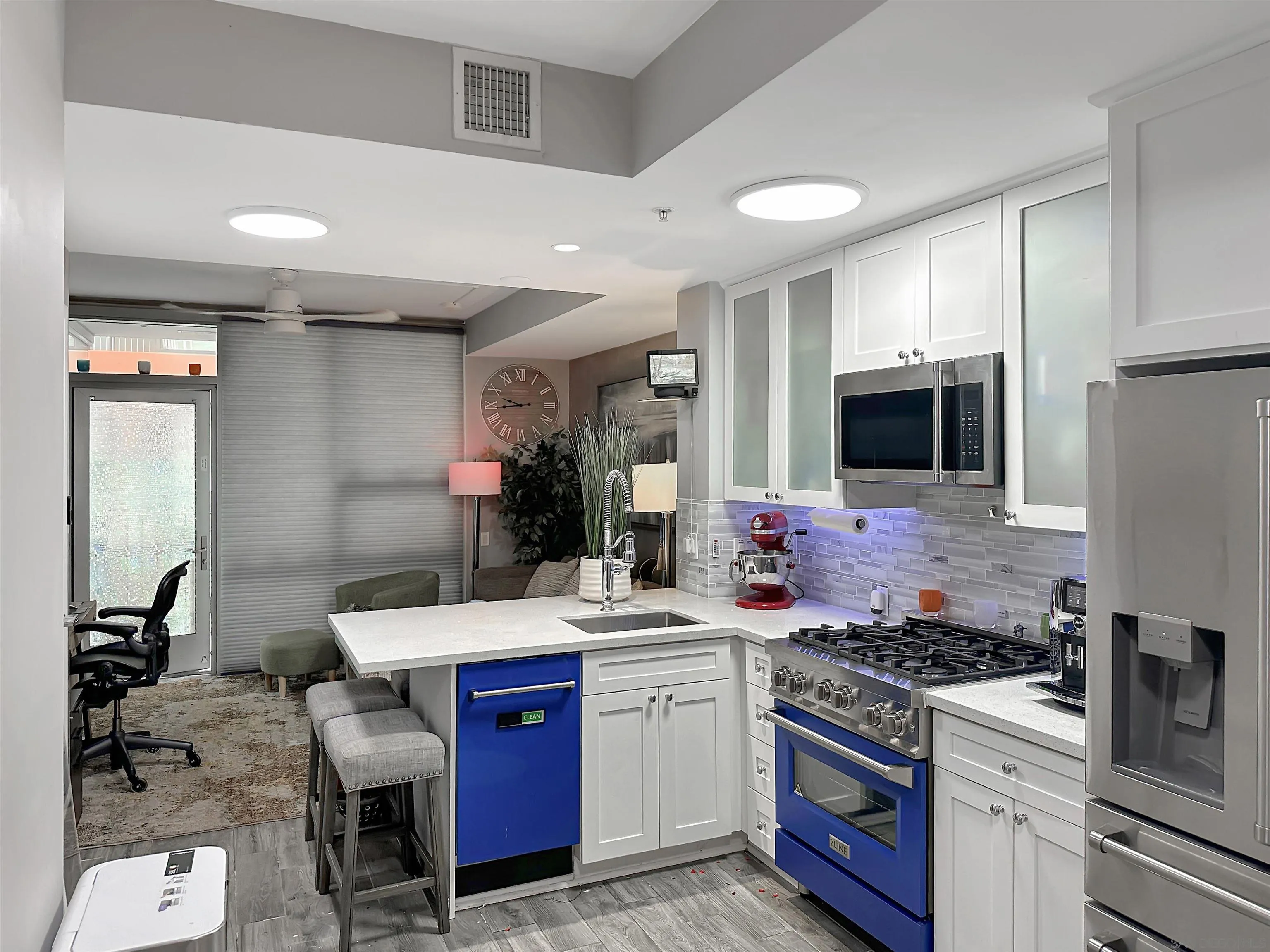 Photo #4: 240000021 Listing 
