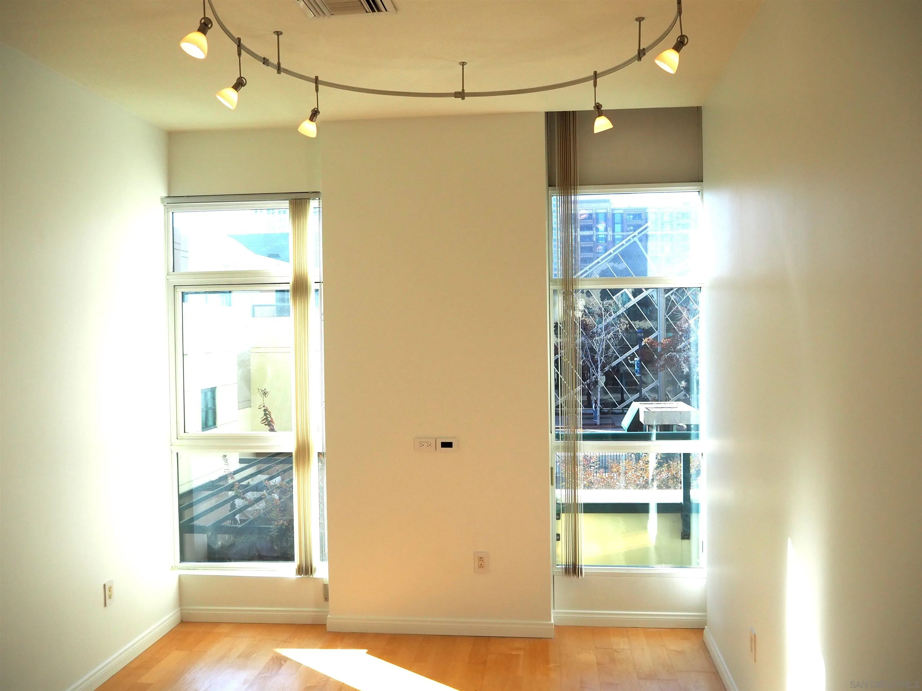 Photo #5: 240000197 Listing 