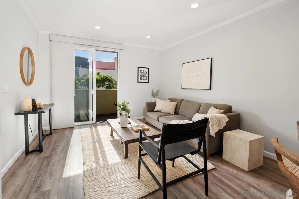 Photo #4: 240000239 Listing 