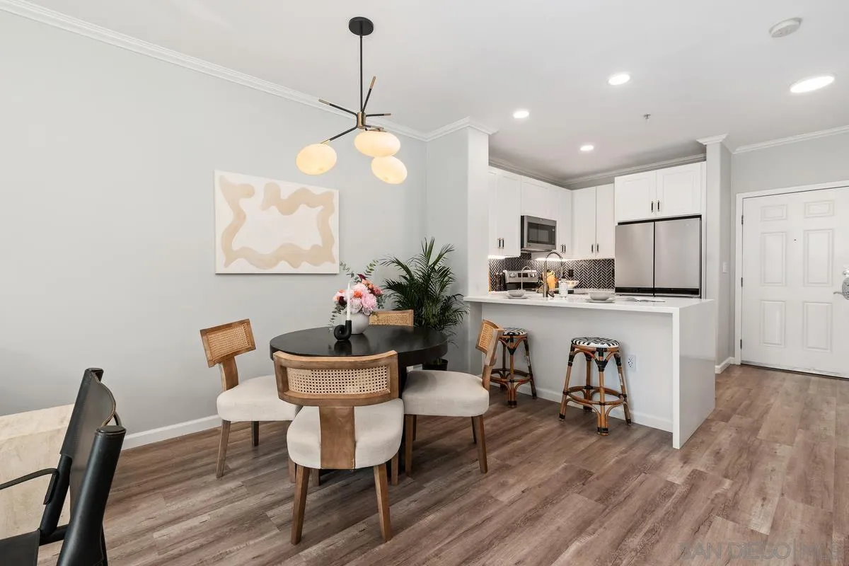 Photo #5: 240000239 Listing 