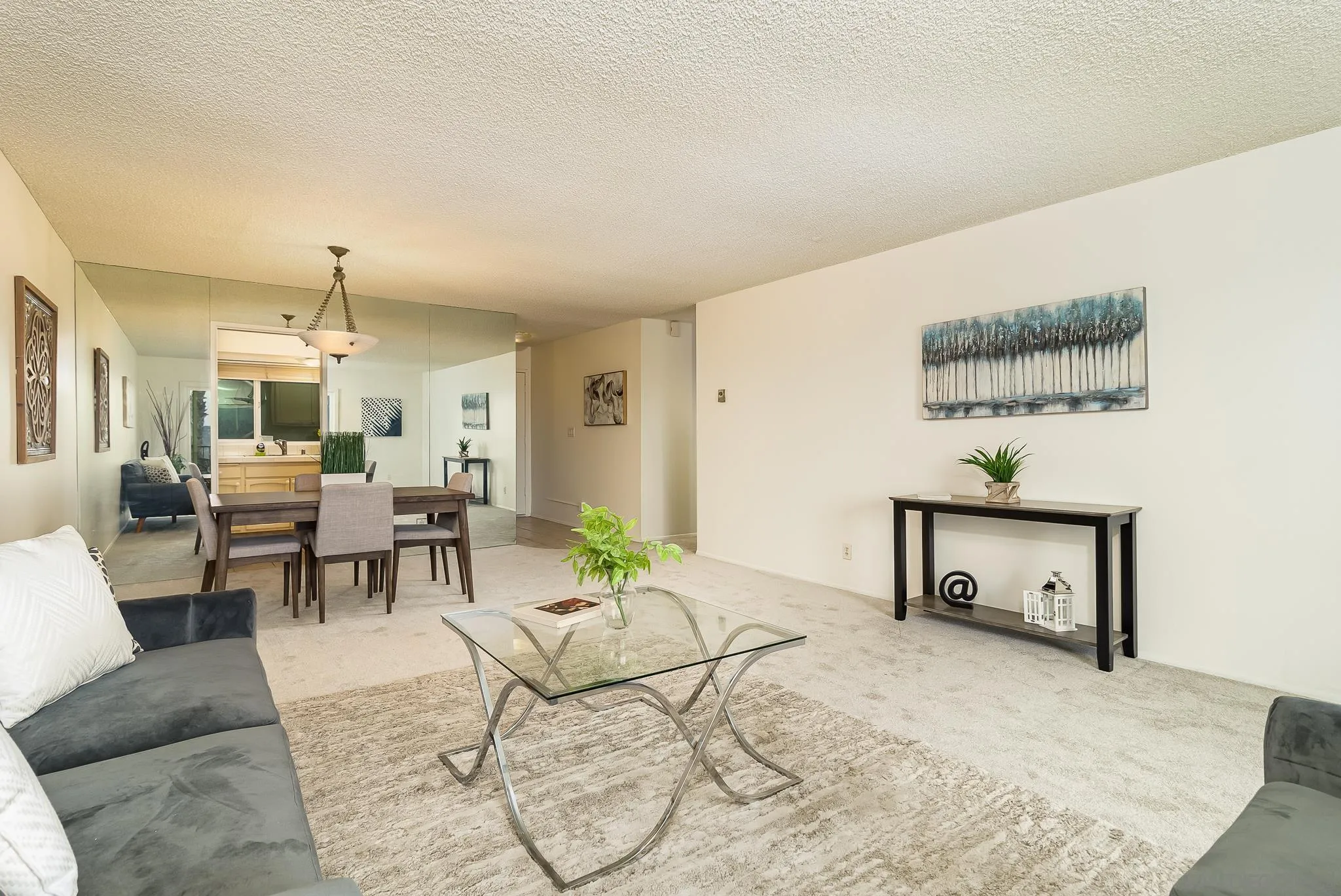 https://cdn.realtyfeed.com/cdn/127/240000351/0cf9b8b2af83229c9d1e14941d27584f.webp