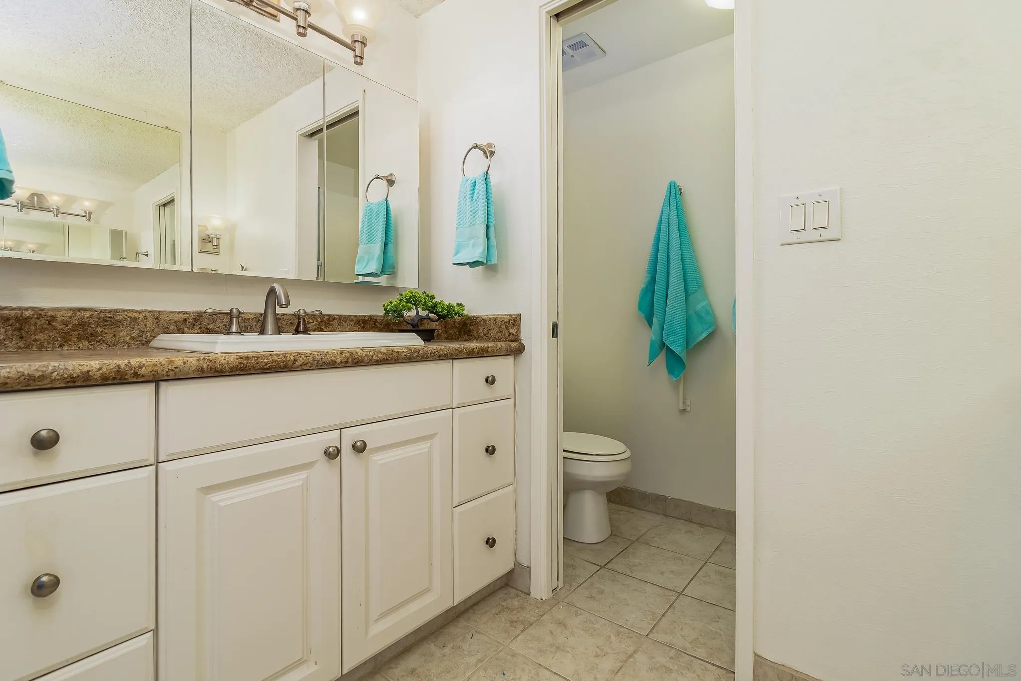 https://cdn.realtyfeed.com/cdn/127/240000351/d836cf3771772b4381158829bb118795.webp