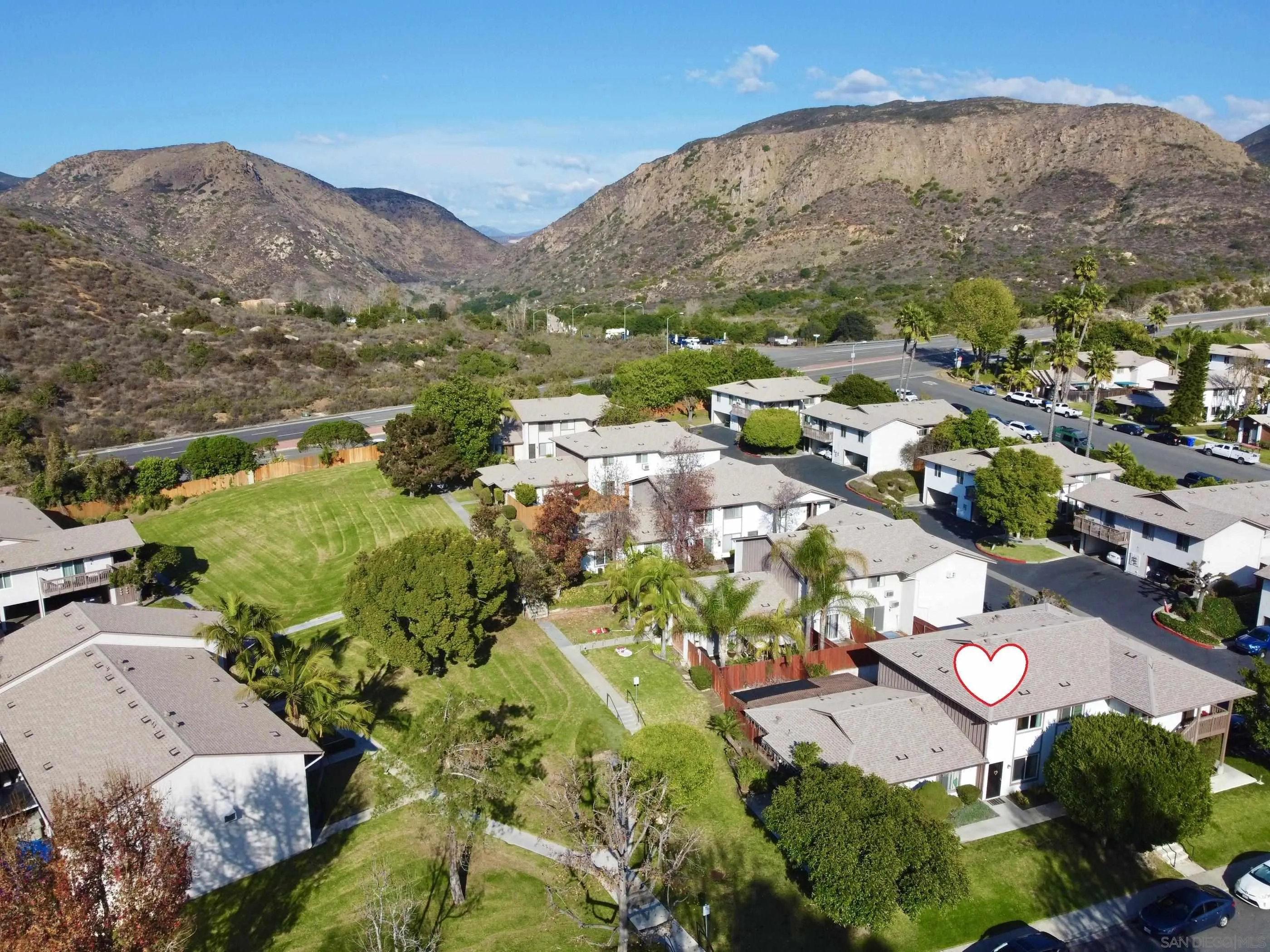 Photo #2: 240000400 Listing 