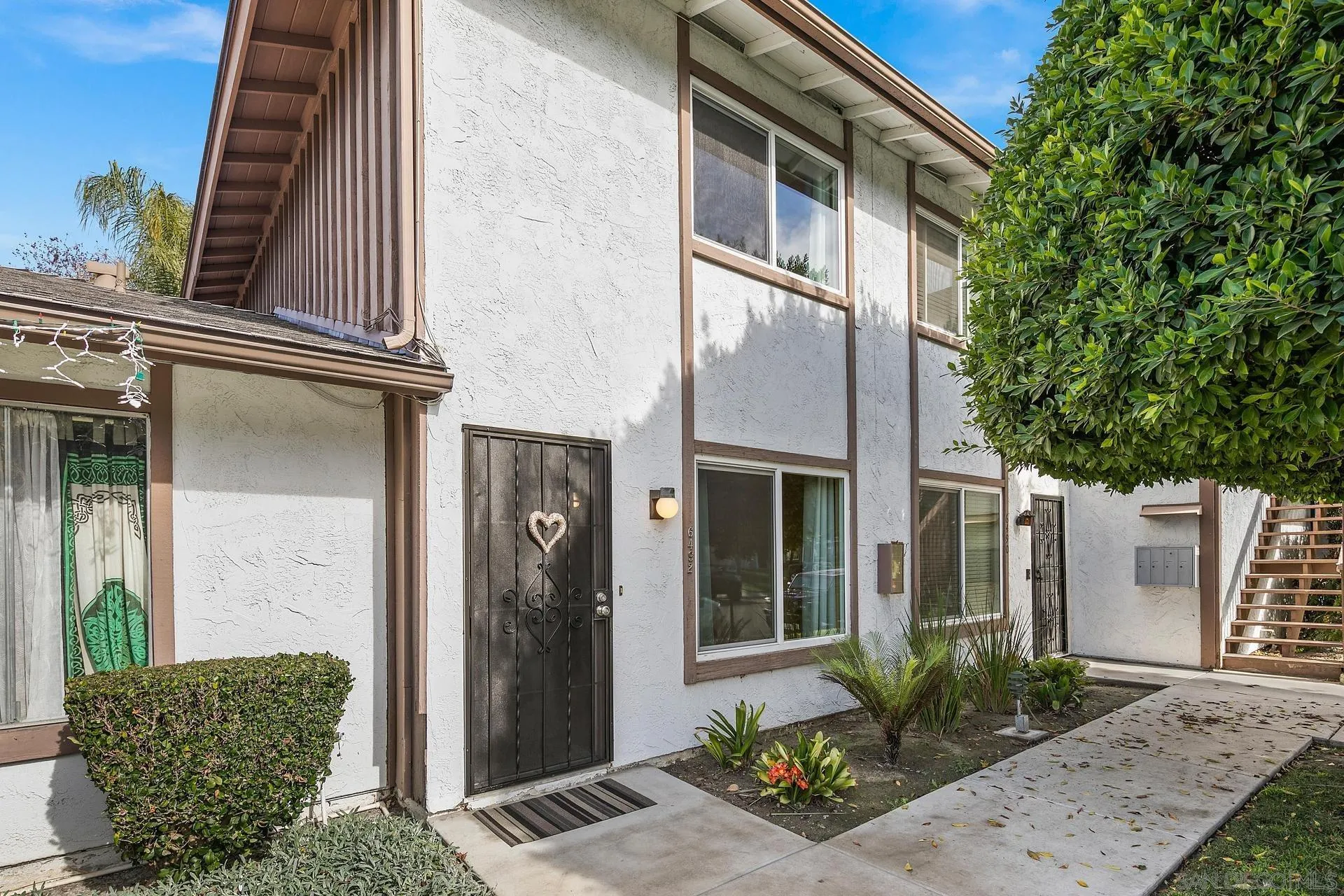 Photo #4: 240000400 Listing 